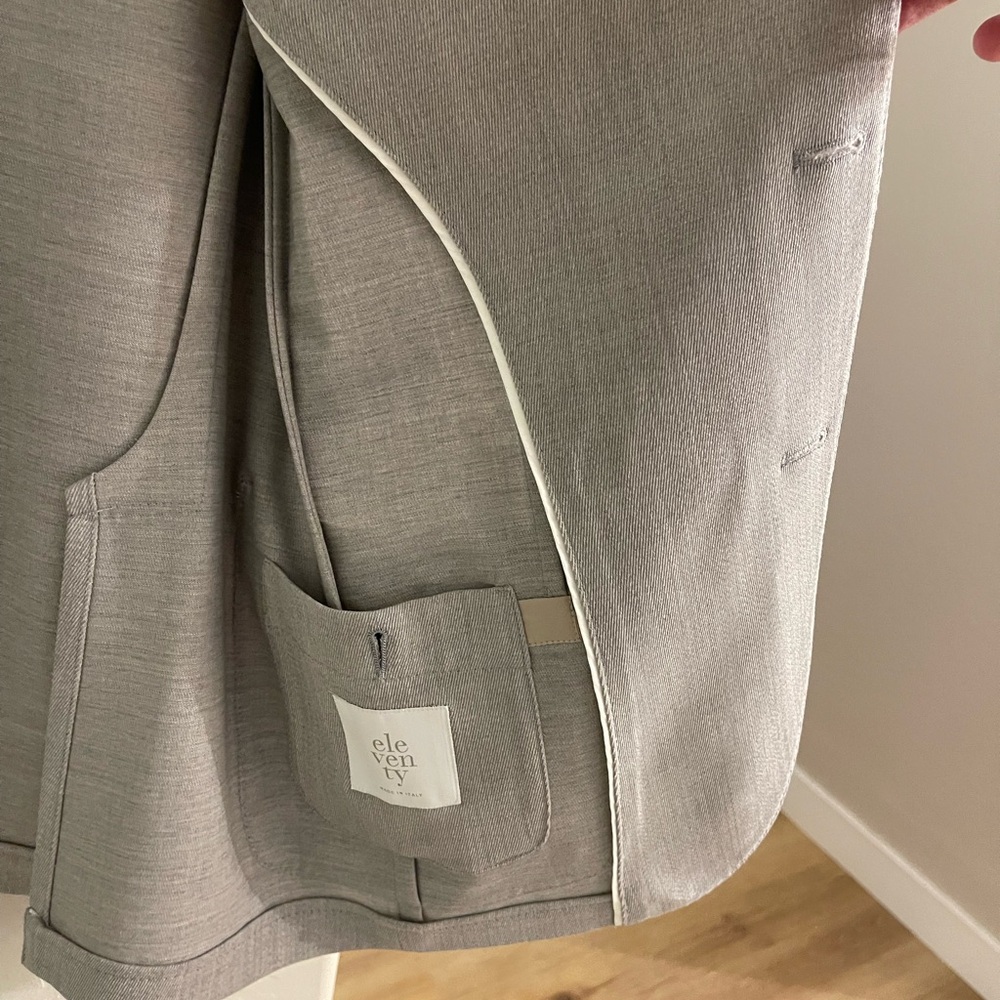 New Eleventy Single Breasted Stretch Wool Sport Coat (Size 38R) - Picture 4 of 10